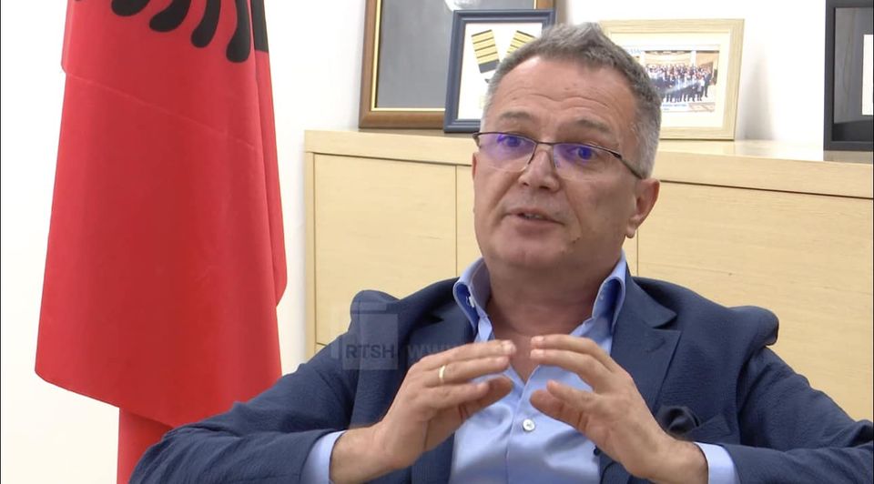 Drejtori ekzekutiv i Autoritetit Aviacionit Civil Z.Maksim Et’hemaj në një intervistë për Rtsh
